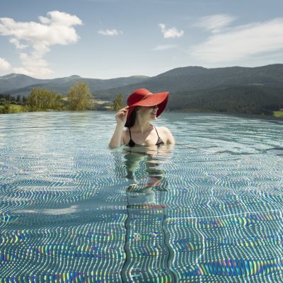 Sonnenhof Lam Schönheit im Infinity Pool