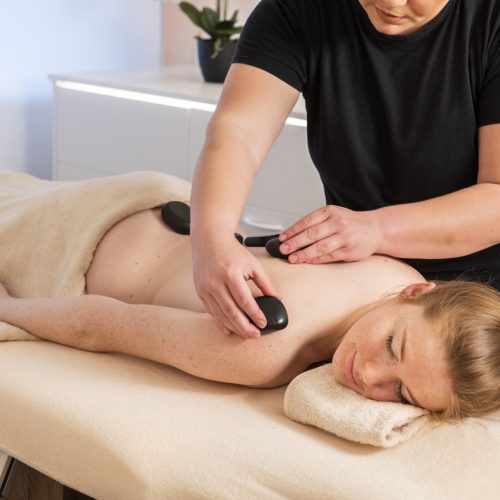 Sonnenhof Lam Hot Stone Massage