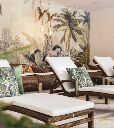 ruheraum-paradies-5-elemente-spa-hotel-sonnenhof-lam-scaled.jpg